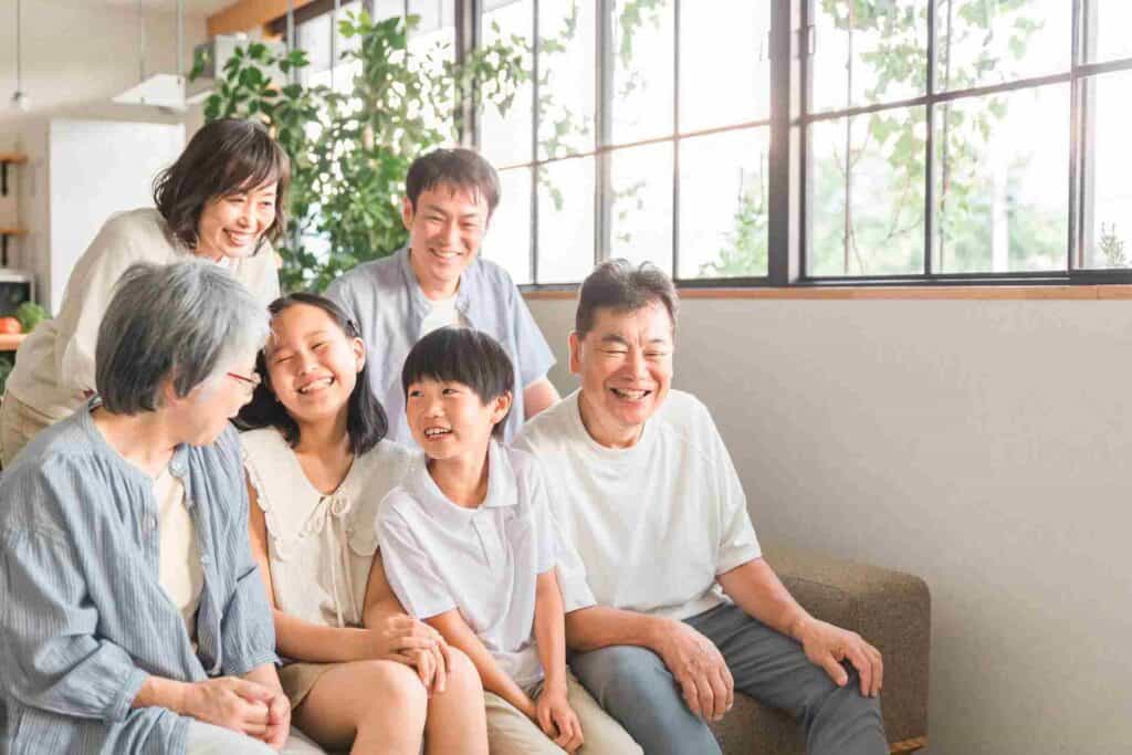 慶應:小宅雅己の家族構成は、父・母・兄の4人家族
