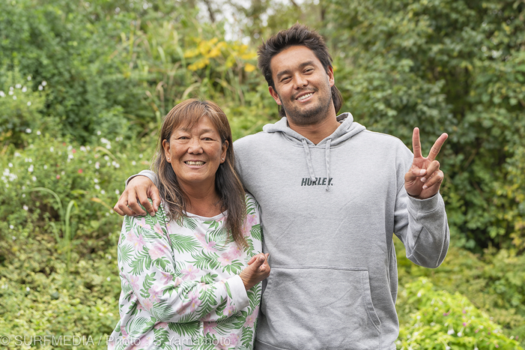 母親・柄沢明美とコナー・オレアリー
