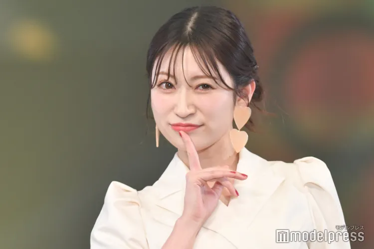 吉田朱里